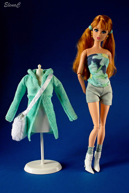 Creazioni per Barbie 21 – Completo turchese con maglione